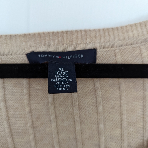 tan sweater from tommy Hilfiger - Picture 2 of 2